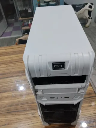 Caja de PC GT Blanca