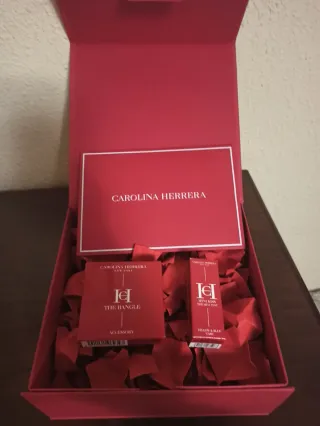 Labial Carolina Herrera con Anillo