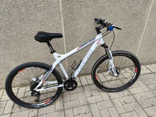 Bici Ghost "Impecable".