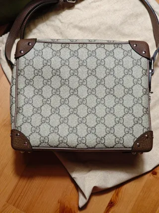 Tracolla Gucci Square Media GG Supreme