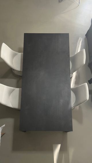 Mesa de comedor con 4 sillas