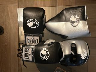 Pack Boxeo Grant Guantes y Protector Bucal