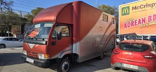 Camión para caballos caravana