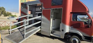 Camión para caballos caravana