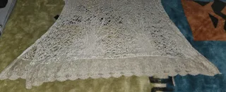 Se regala Prenda de crochet beige