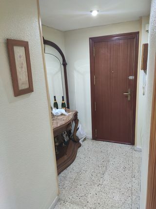 Se alquila piso