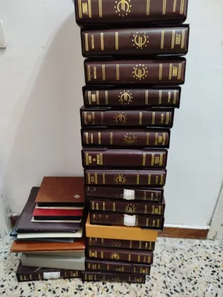 Álbumes de colección de monedas y billetes