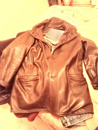 Zamarra de piel con capuc