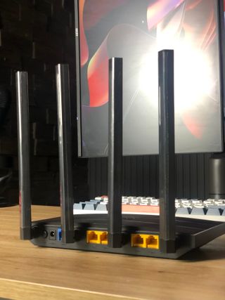 TP-Link Archer C6 AC1200 MU-MIMO Router + cables