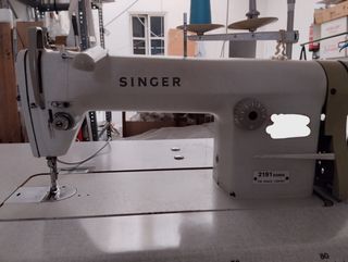 Máquina de coser Singer 2191 D200A