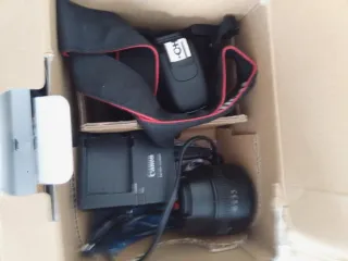 Canon EOS 550D + Lente EF 50mm f/1.8 II + sd