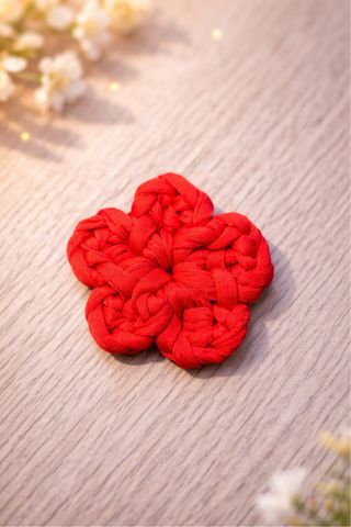 Fiocco decorativo uncinetto rosso