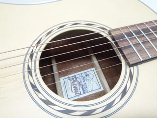 E55354-0 Guitarra Acustica Bromo Baa1