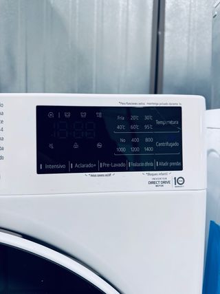 200.Lavadora Lg 9 kilos Smart Thinq NUEVA TARA