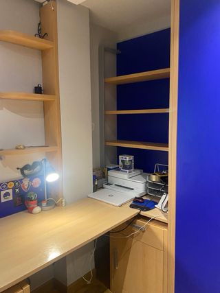 Habitación juvenil: Cama tren, armario y escritori