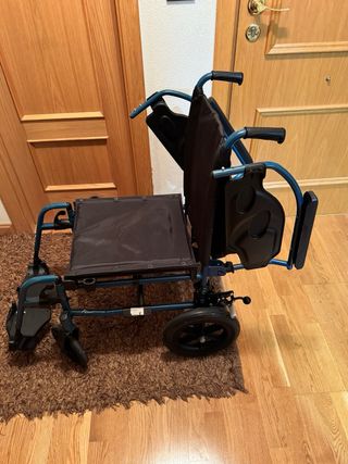 SILLA DE RUEDAS Y COJIN ANTIESCARAS