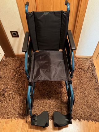 SILLA DE RUEDAS Y COJIN ANTIESCARAS