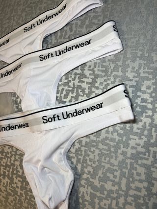 3 tangas blancos talla M