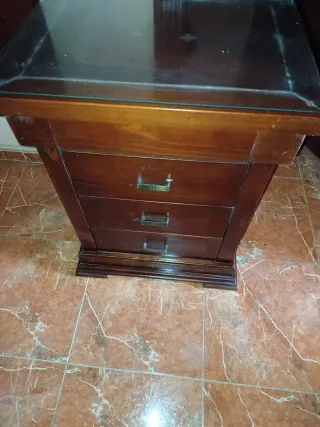 Armario de madera provenzal con espejos