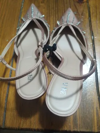 Zapatos Zara Tela Pedrería. Talla 37. Color nude