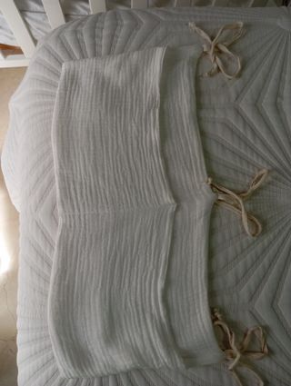 Colcha y chichoneras reversibles Marca:Petit Praia