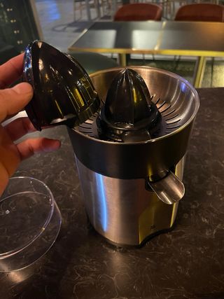 Exprimidor de cítricos WMF