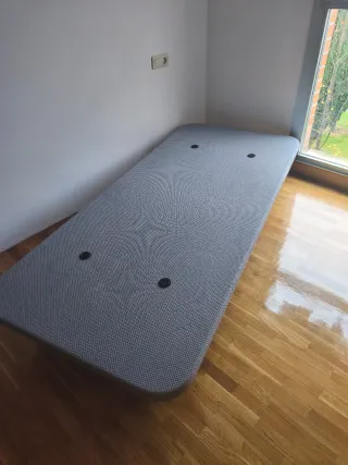 Base somier tapizado gris de medidas 90*200