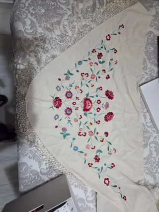 Mantoncillo Flamenca Bordado Micaela Villa