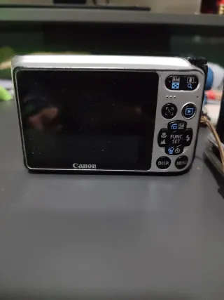 Fotocamere digitali Canon e Panasonic