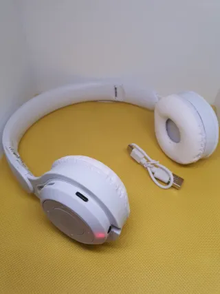 Auriculares YO8 Blancos Estéreo