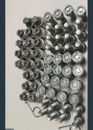 Se vende tornillos antirrobo VW GOLF MK7 AUDI SEAT