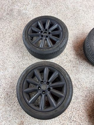 Llantas MINi 17”  con neumaticos al 65% de Dunlop