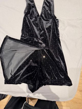 Mono corto negro lentejuelas talla XS