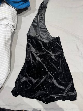 Mono corto negro lentejuelas talla XS