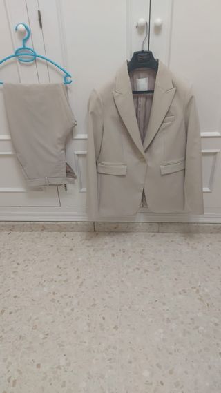 Traje de chaqueta y pantalón mujer