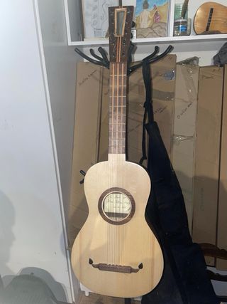 Guitarro Tenor