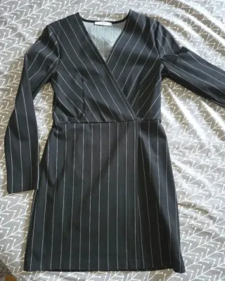 Abito nero a righe diplomatiche per ufficio