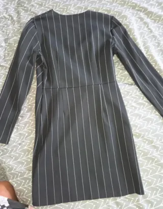 Abito nero a righe diplomatiche per ufficio
