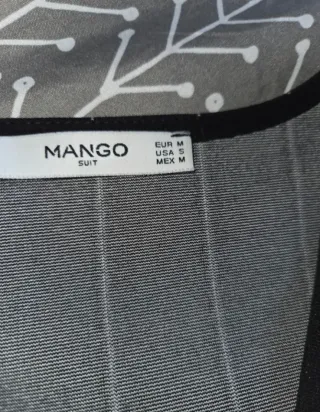 Abito nero a righe diplomatiche per ufficio