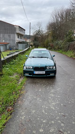 BMW e36 325i