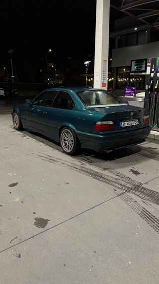 BMW e36 325i