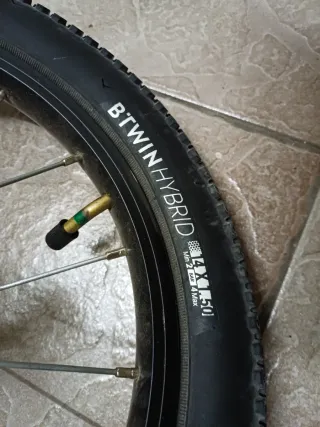 Bicicleta infantil Btwin roja