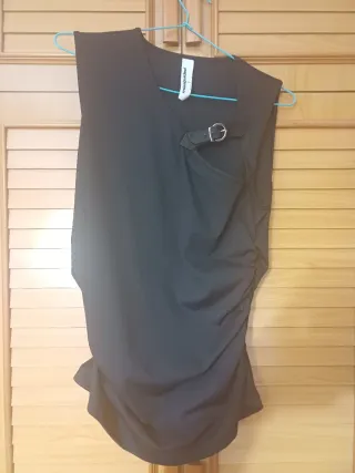 Camiseta sin mangas Missguided negra talla L