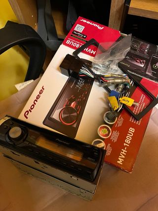 Autoradio Pioneer MVH-180UB