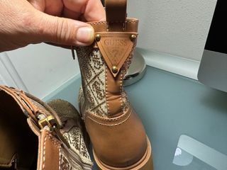 Botines Guess Beige y Dorado