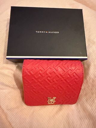 Billetera Tommy Hilfiger Roja