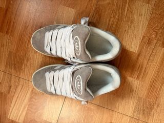 Adidas Campus Grises y Blancas