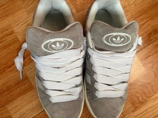 Adidas Campus Grises y Blancas