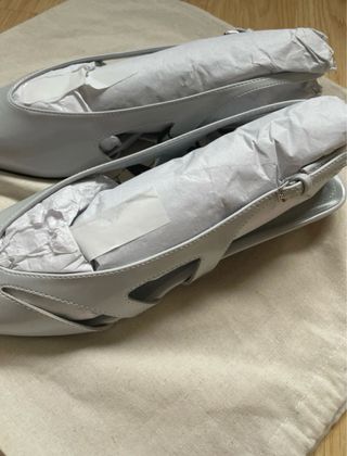 Zapato bailarina destalonada punta Zara