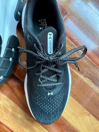 Zapatillas Under Armour Negras Modelo Infinite